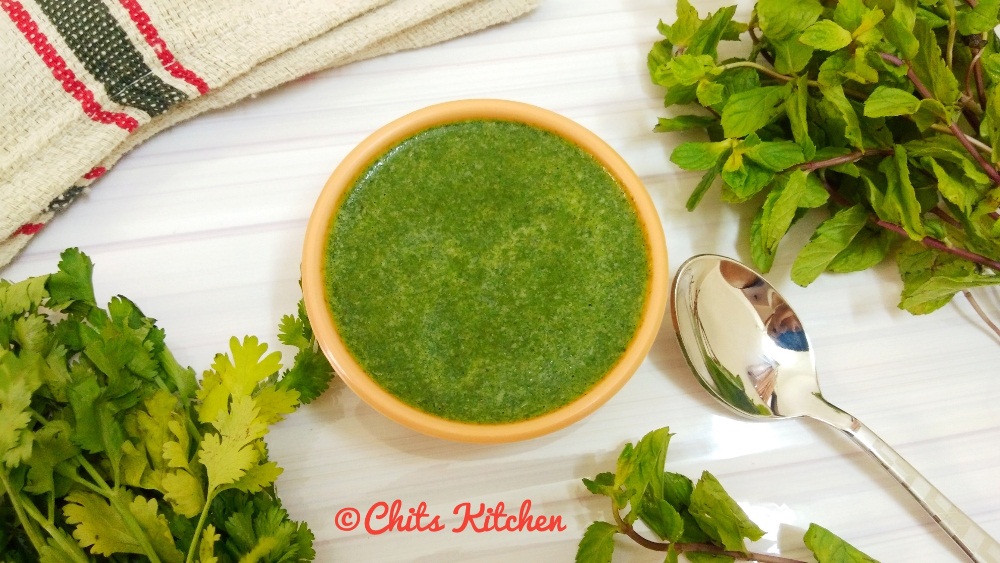 Coriander Mint Chutney (Dhania Pudina Chutney)