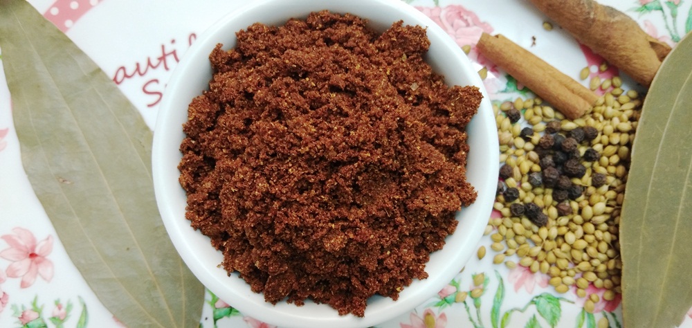 Homemade Dabeli Masala Powder