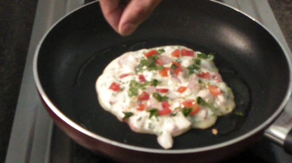 Rava Uttapam/Vegetable Rava Uttapam