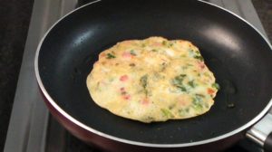 Rava Uttapam/Vegetable Rava Uttapam