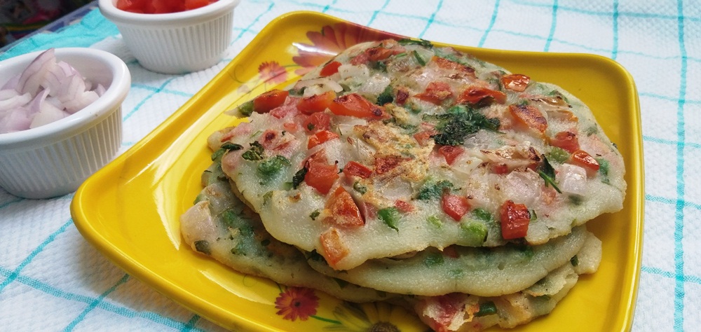 Rava Uttapam/Vegetable Rava Uttapam