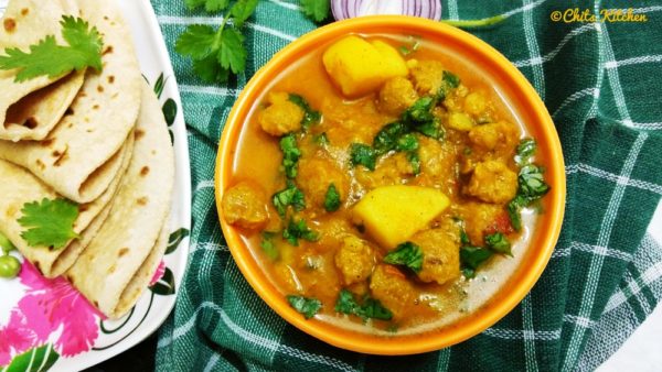 Aloo Soyabean Curry/Soya Chunks Potato Curry