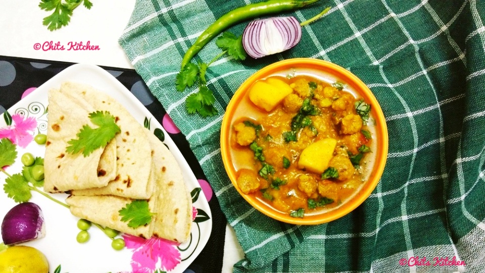 Aloo Soyabean Curry/Soya Chunks Potato Curry