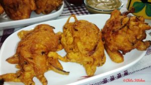 Aloo Pyaaz Pakoda/Aloo Pyaz Ke Pakore/Potato Onion Pakoda