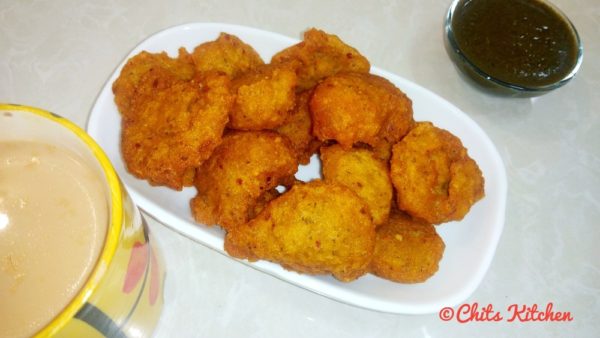 Moong Dal Pakoda/Moong Dal Bhajiyas/Moong Dal Vada