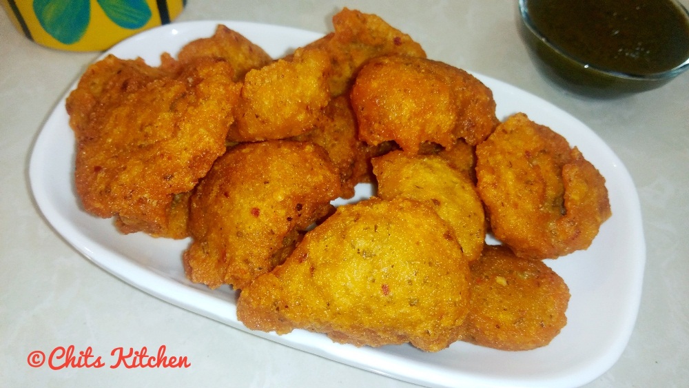 Moong Dal Pakoda/Moong Dal Bhajiyas/Moong Dal Vada