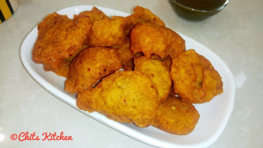 Moong Dal Pakoda/Moong Dal Bhajiyas/Moong Dal Vada